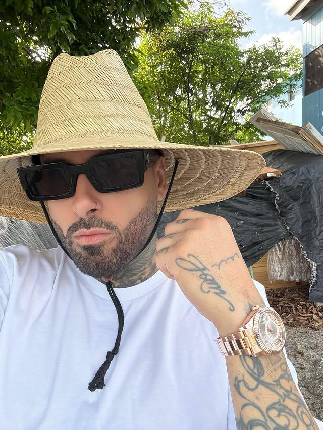 El reguetonero Nicky Jam recibe título de doctorado honorífico en Colombia