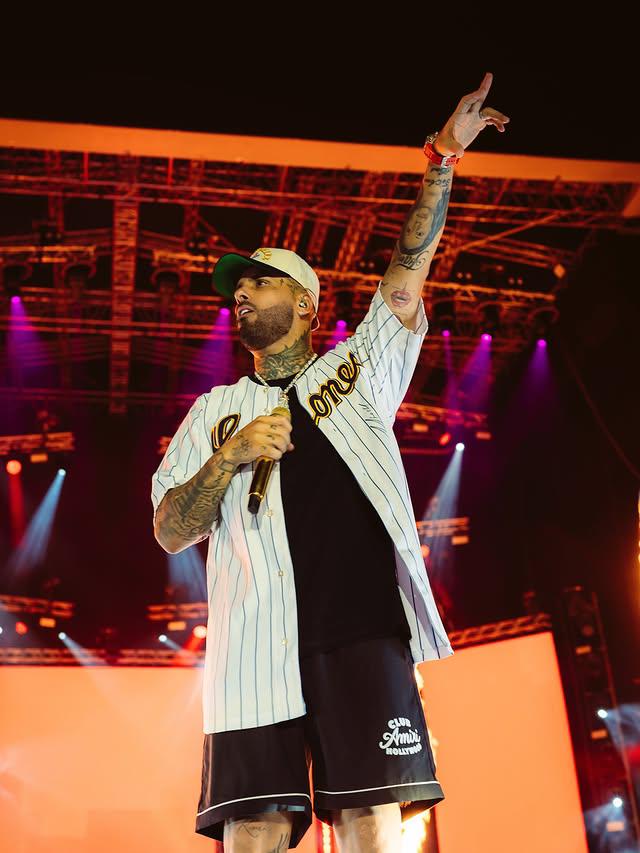 El reguetonero Nicky Jam recibe título de doctorado honorífico en Colombia