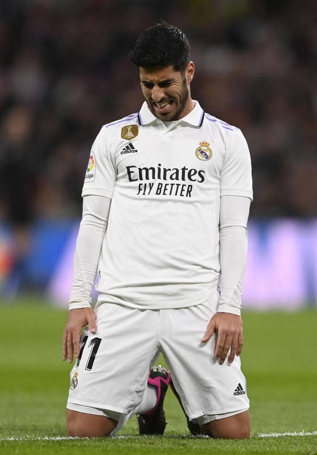 Marco Asensio se lamenta tras no poder marcar en una acción ante el Atlético.