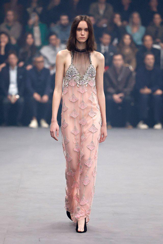 Del romanticismo al “street style”: así se reinventa el encaje