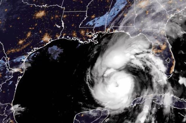 Alerta máxima en Florida por trayectoria del hucarán Helene de categoría 2