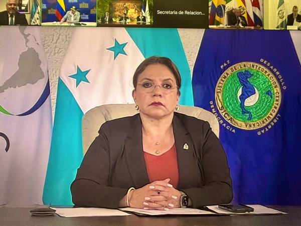 Xiomara Castro, presidenta de la Celac, en una reunión virtual.