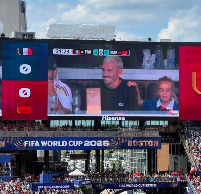 Mbappé preocupa a Francia, polémico penal, dardo a Infantino y tristeza de Marruecos