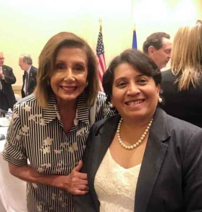 La presidenta de la Cámara de Representantes del Congreso de Estados Unidos, Nancy Pelosi, también estuvo reunida con la doctora Suyapa Figueroa de la Plataforma para la Salud y Educación.
