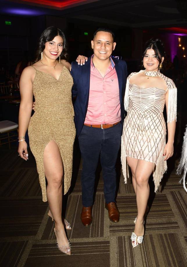 Ana Carranza, Aldo Padilla y Alejandra Calderón 