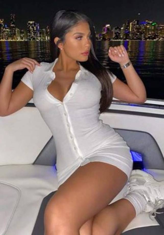 A la joven la podemos encontrar en Instagram como amandatrivizas.<br/>-