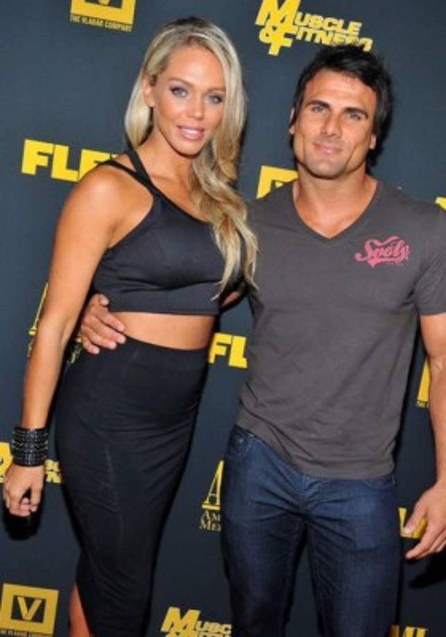 Jeremy Jackson, conocido por su papel de Hobie Buchanan en Guardianes de la Bahía, fue acusado de intentar ahorcar a Lonie mientras estaba borracho en 2015.<br/><br/>