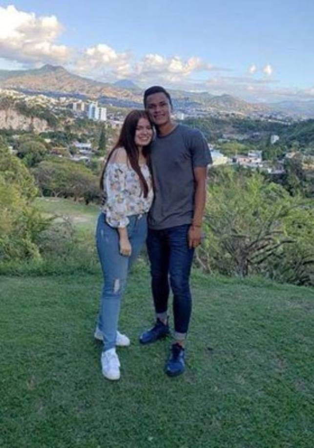 Denil Maldonado: El defensor del Motagua tiene como novia a la bella chica Iving Bruni.