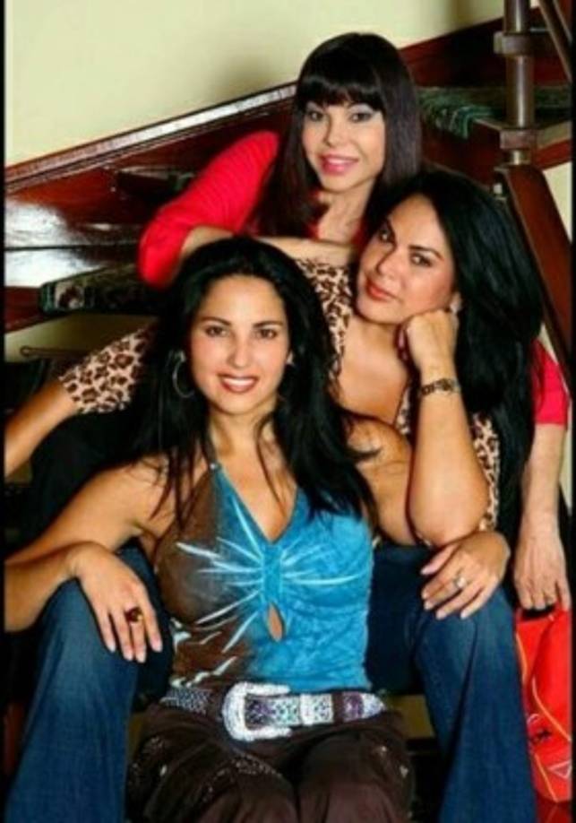 Madre e hijas se hicieron una sola y hasta el día de hoy se mantienen en esa postura. <br/><br/>Lila, exesposa de El Puma, afirma que se casó enamorada y se divorció enamorada.