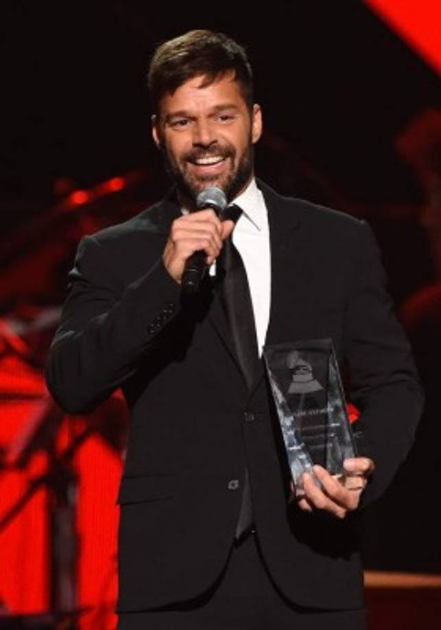 Ricky Martin entregó el reconocimiento a su amigo Marc Anthony.