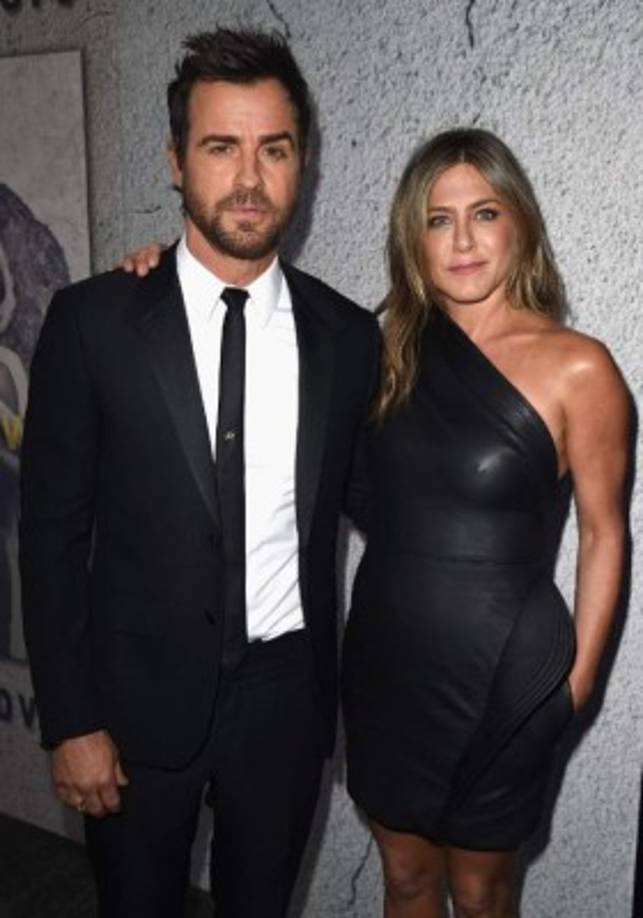 ¿Y por qué rompieron?, “Porque tenía 25 años y era estúpida. Pero debe ser él (Daniel) quien me envió a Justin (Theroux) para compensar todo aquello”, dijo la estrella. Este último es su ex esposo, de quien se separo en 2018.