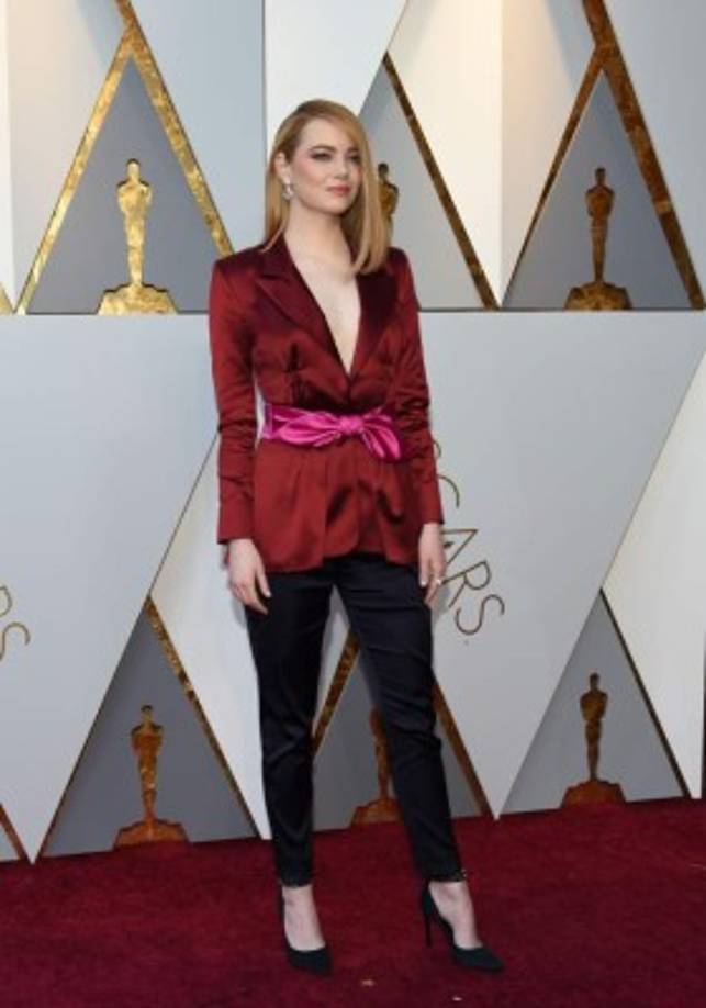 Emma Stone, quien ya ha ganado un Oscar, no lució propia para la ocasión.