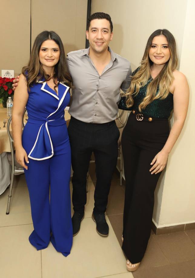 Tania Vides, Roberto Rivas y Ruth Vides