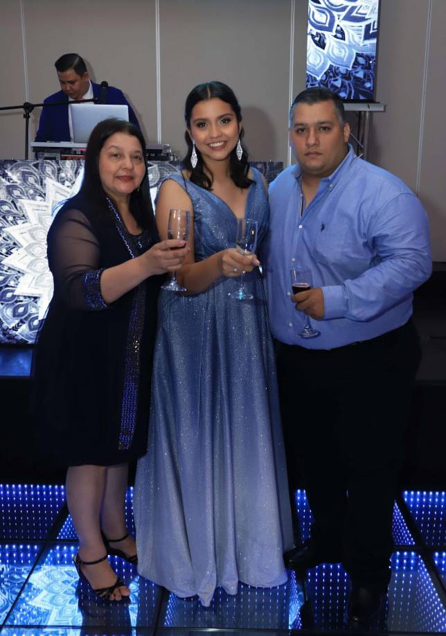 Rosa Linda Rivera, Dulce Lorenzana y Héctor Rivera