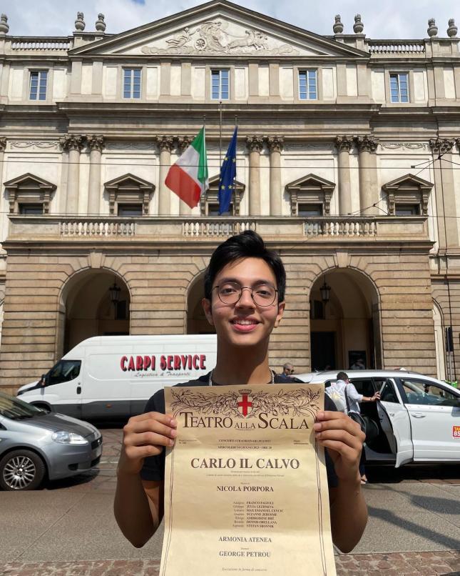 El contratenor Dennis Orellana y su ascendente carrera en Europa