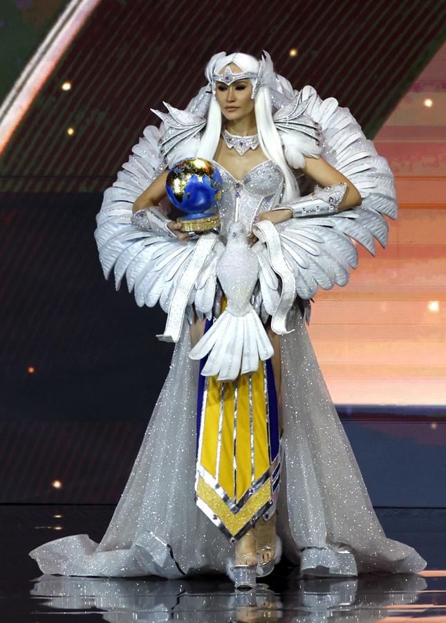 Los trajes nacionales raros y virales del Miss Universo 2025