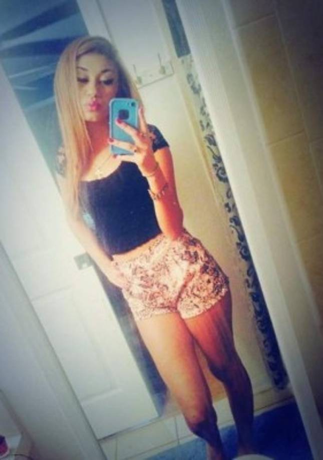 La joven tiene tres hijos.