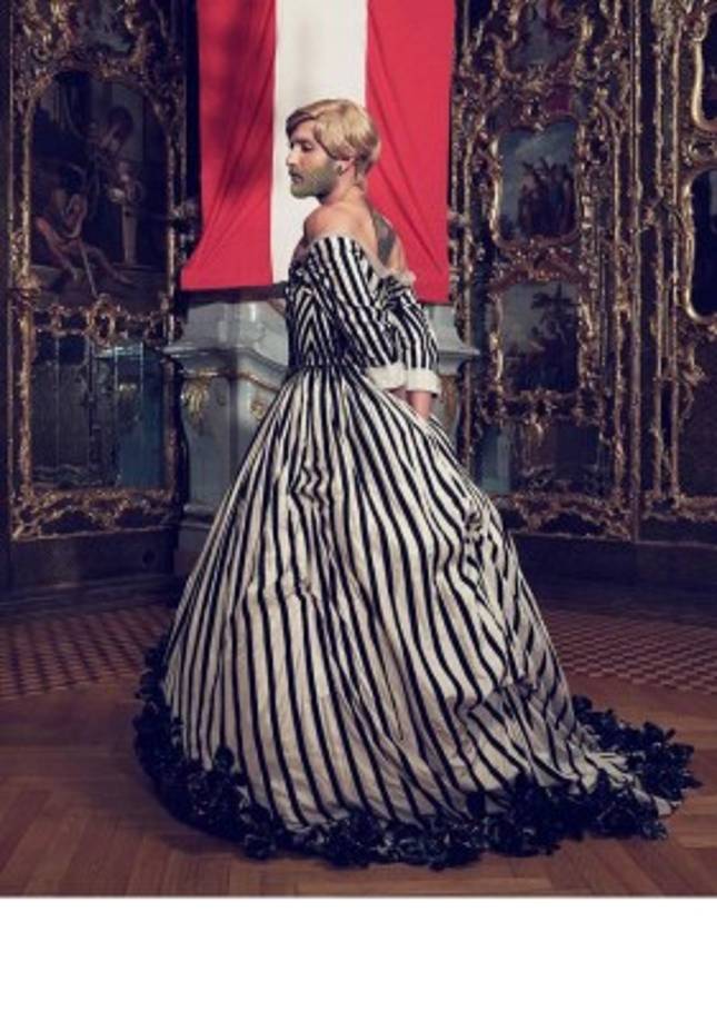 Las imágenes fueron captadas por la lente de Markus Morianz.<br/>Aunque muchos de sus seguidores alabaron su nueva apariencia, otros lamentaron que dejara a un lado su larga cabellera.<br/>