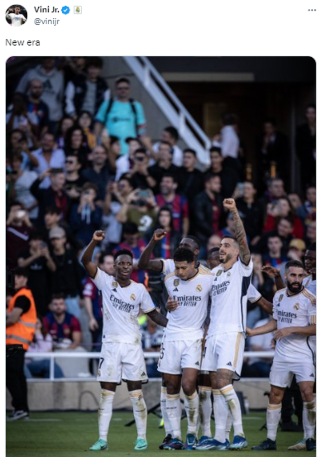 Vinicius publicó una fotografía en la celebración del primer gol y dejó un mensaje: “Nueva era”. El brasileño salió en el segundo tiempo del Clásico. 