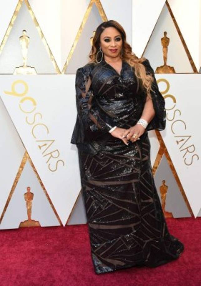 Así desfiló por la alfombra la actriz Taura Stinson.