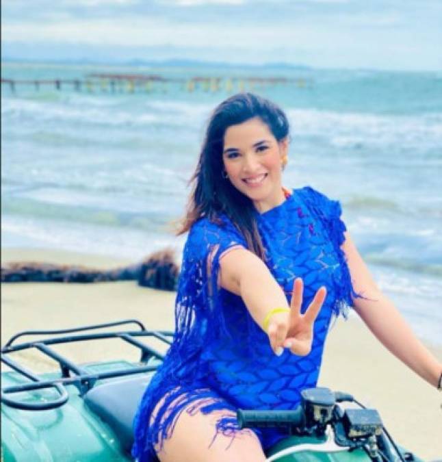 Las fotos que publicó Carolina se llenaron de piropos. '¡Qué bella', 'Eres la mujer más bella de Honduras', se podían leer entre los cientos de comentarios.