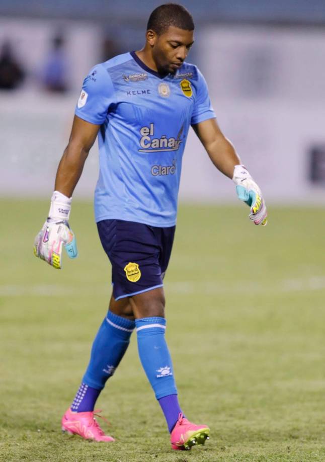 Luis ‘Buba’ López - El portero hondureño volvió al Real España, ya con el Torneo Apertura 2023 empezado, después de no encontrar ningún equipo en el extranjero. Tiene contrato vigente. 