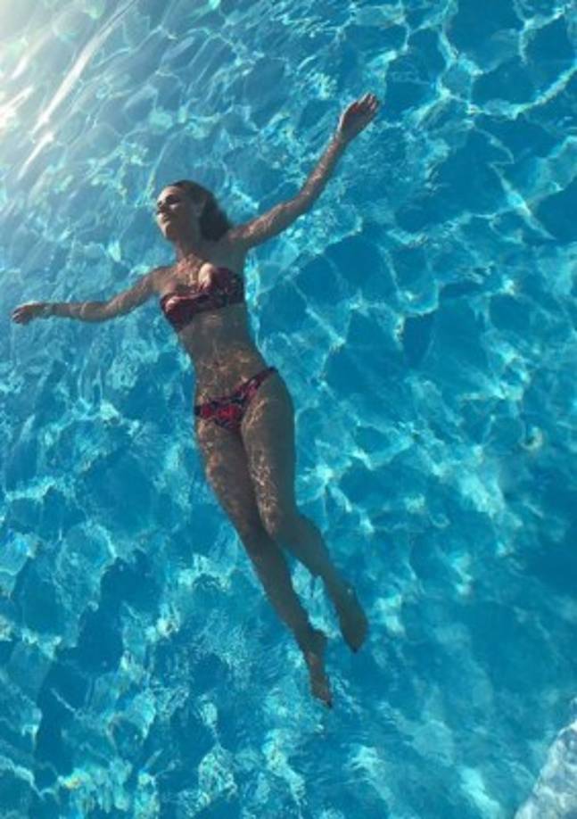 edurnity es la cuenta oficial de Instagram de la chica.