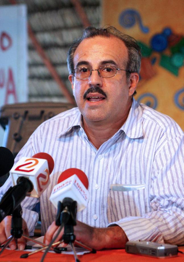 El excomandante Luis Carrión, un antiguo compañeros de armas de Ortega, también perdió la nacionalidad nicaragüense. Las autoridades ordenaron también confiscar los bienes de los sancionados.