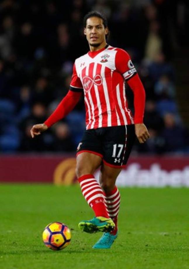 El Liverpool ha desmentido hoy el posible fichaje de Virgil van Dijk para la próxima temporada mediante un comunicado. Han pedido disculpas tanto al Southampton como al jugador.