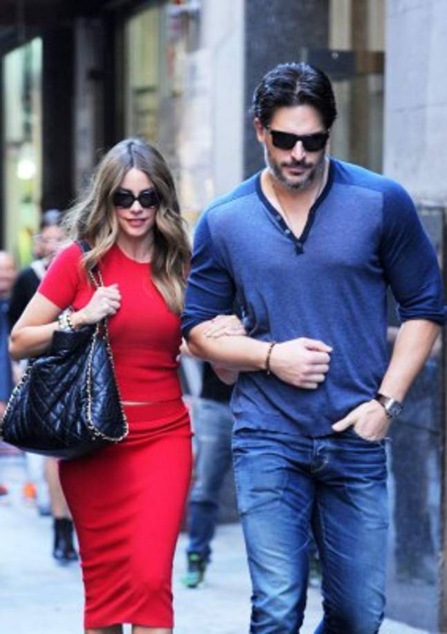 Para la actriz iniciar la nueva temporada de la serie le ha chocado por los planes de su boda en noviembre.