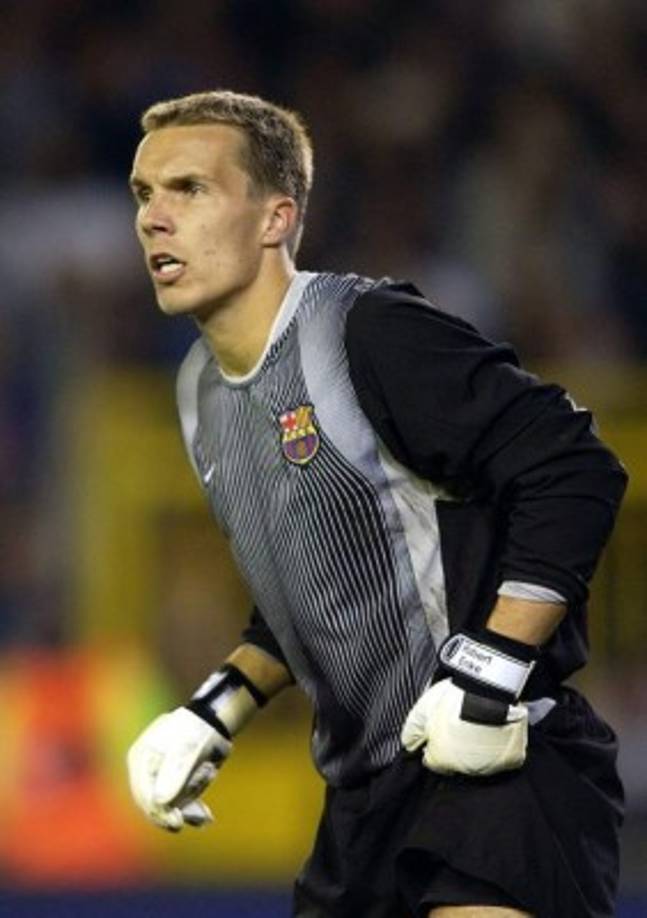 Robert Enke (fútbol)<br/><br/>Alemania quedó conmocionada por el suicidio en 2009 del arquero internacional Robert Enke, que se lanzó a las vías del tren. En 2014, Andreas Biermann, exjugador de la segunda división alemana con el St. Pauli y diagnosticado depresivo crónico, también acabó con su vida.