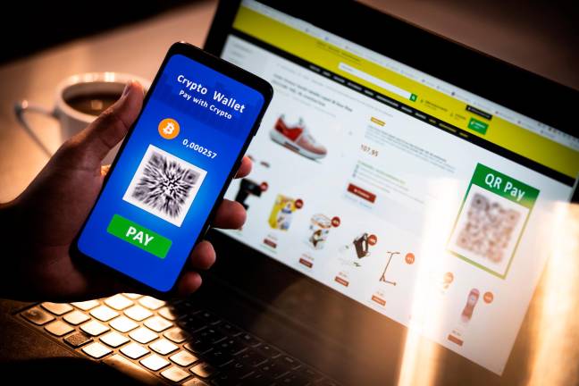 <b><span class=mln_uppercase_mln>Inversión.</span></b> Expertos recomiendan educarse y capacitarse para hacer inversiones en plataformas.