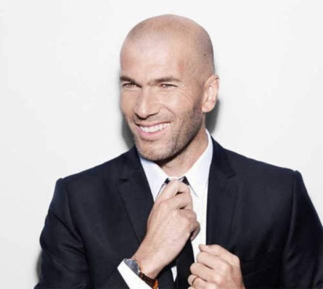 A la primera estrella que le pidió un autógrafo fue a Zinedine Zidane, ahora Mbappé usa el dorsal 10 que usaba Zizou en la escuadra gala.