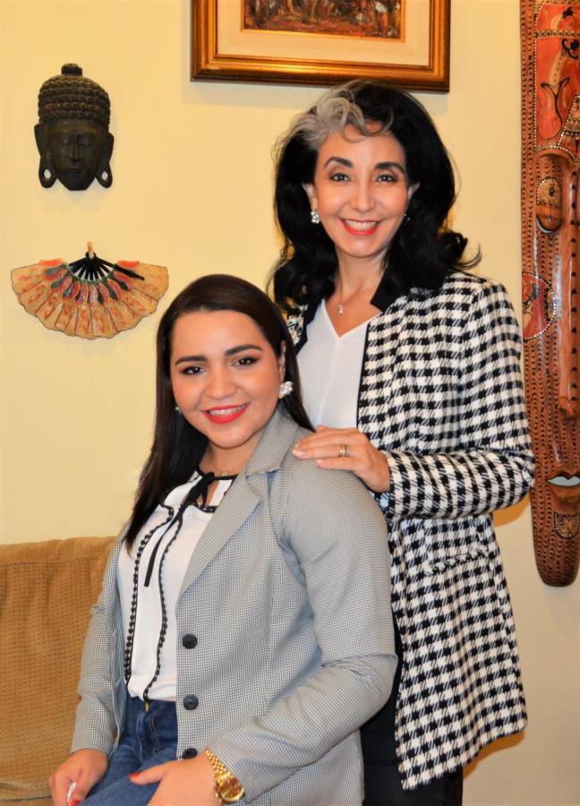 Alejandra Parada y Graciela Nieto son las encargadas de impartir los talleres.