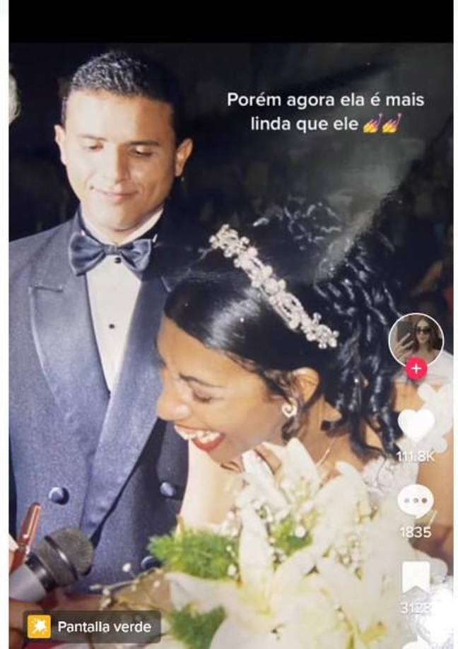 Eduarda Carvalho y sus papás.