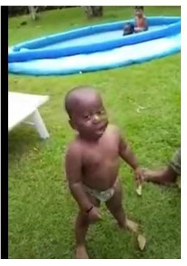 “Tía Paola, mamá, Camilo dijo una grosería”, dice el niño con una voz tierna que hizo que se regara como espuma en las redes sociales.