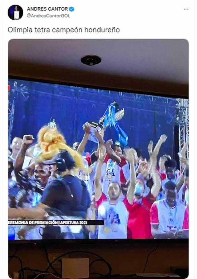 Andrés Cantor, narrador de Telemundo, que ha estado en Honduras para esta final, destacó el triunfo merengue. “Olimpia tetra campeón hondureño”. Y en otro mensaje escribipo: “Enorme trabajo de Pedro Troglio, se convierte en el primer técnico en conseguir el tetra campeonato con el Olimpia”.