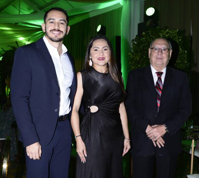 Marcos Galo, Blanca Villamil y Virgilio Galo