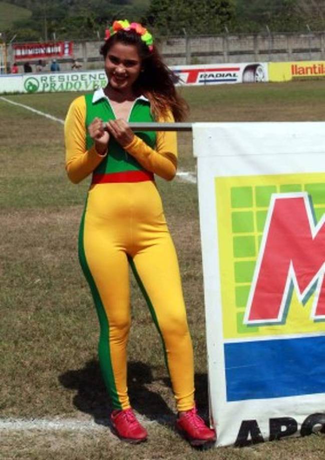 Una fiesta con guapas chicas se vivió en Tocoa.