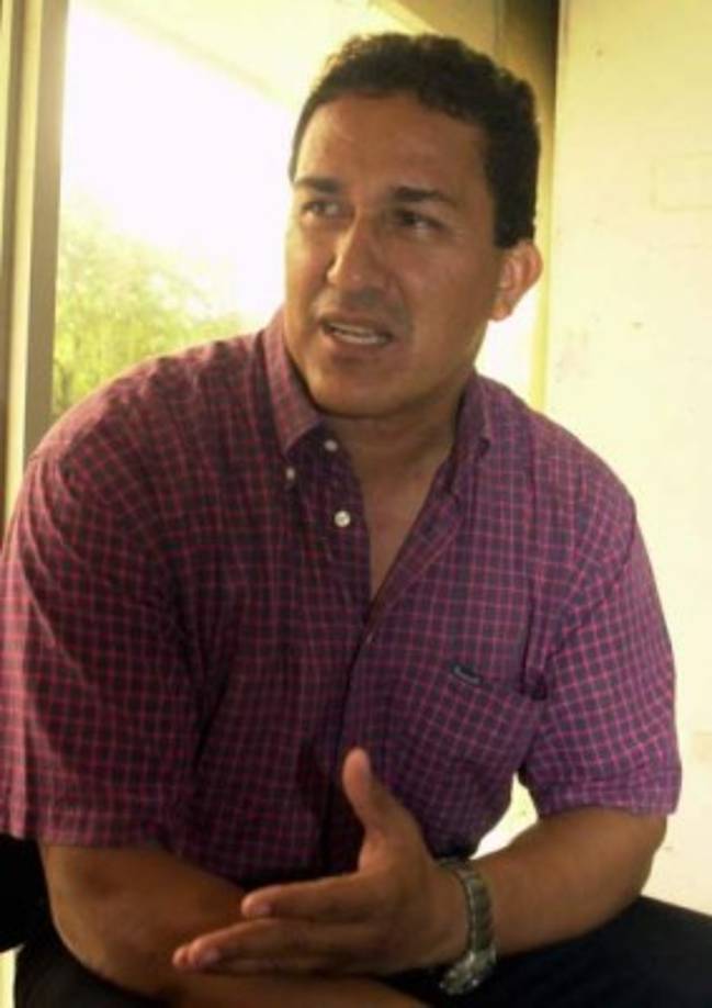 Porfirio Armando Betancourt es licenciado en Administración de Empresas de la Universidad de Indiana, EUA. Fue mundialista con la Selección de Honduras en España 82.