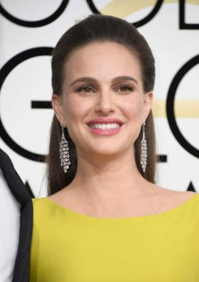 Hermosos aretes de Natalie Portman