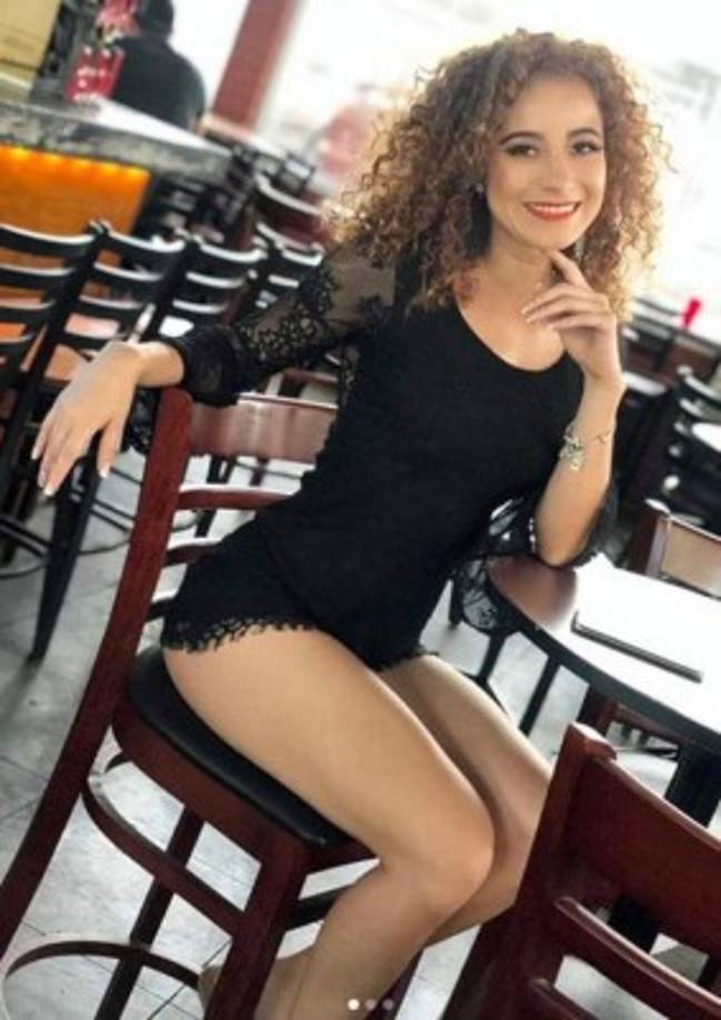 Mayra Tercero ha incursionado con éxito en la televisión desde hace unos años atrás y el amor llegó a su vida ya que fue conquistada por Denovan Torres.