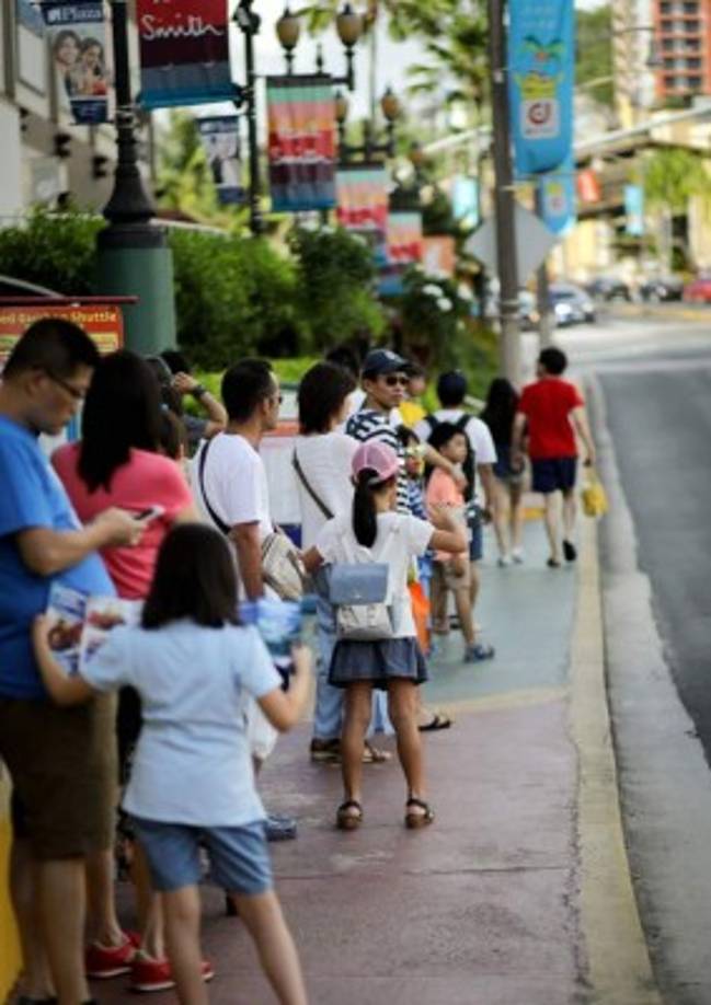 En Guam, que figura en el listado de la ONU de territorios no autónomos, 45.000 personas reciben ayuda alimentaria y se benefician del sistema de salud pública estadounidense.