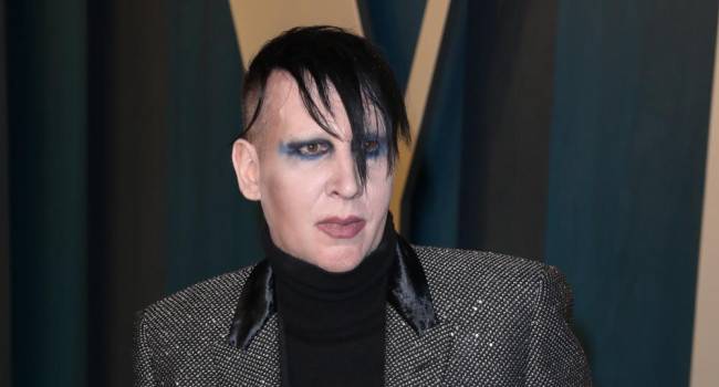 El cantante Marilyn Manson se defiende de las acusaciones en su contra.