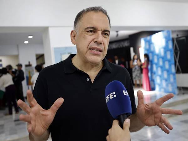 Francisco Ramos, vicepresidente de contenidos de Netflix para Latinoamérica, habla durante una entrevista con EFE este jueves, en La Habana, Cuba.