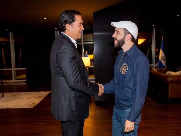 Héctor Zelaya y el presidente de El Salvador, Nayib Bukele.