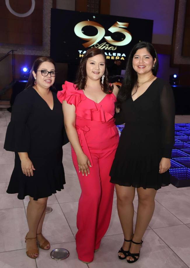 Mayra Ramírez, Katherine Romero y Marilyn Galindo