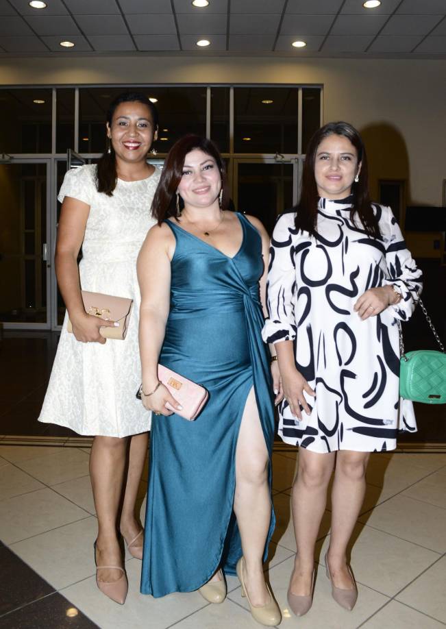 Lourdes Chandía, Rubí Martínez y Dina Cortés