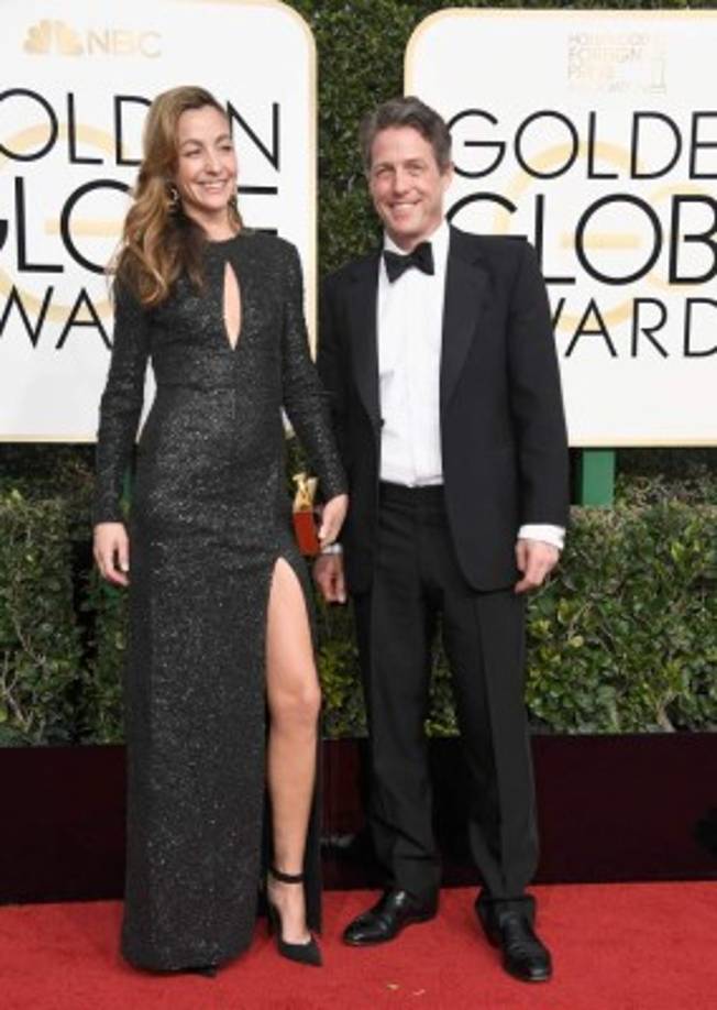 Hugh Grant y su pareja Anna Elisabet Eberstein