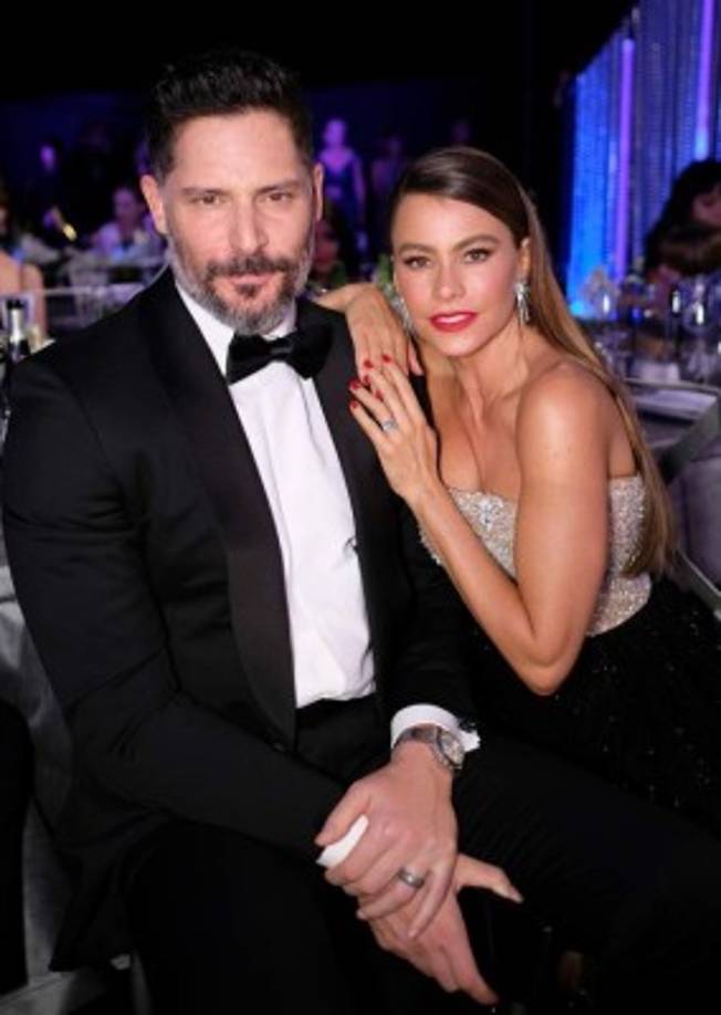 Joe Manganiello y Sofía durante la entrega de los SAG también se mostraron muy pegaditos.
